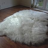 Tapis en peau de mouton : taille guide : longueur minimale de la laine – 10 cm. Taille minimale : 205 x 130 cm