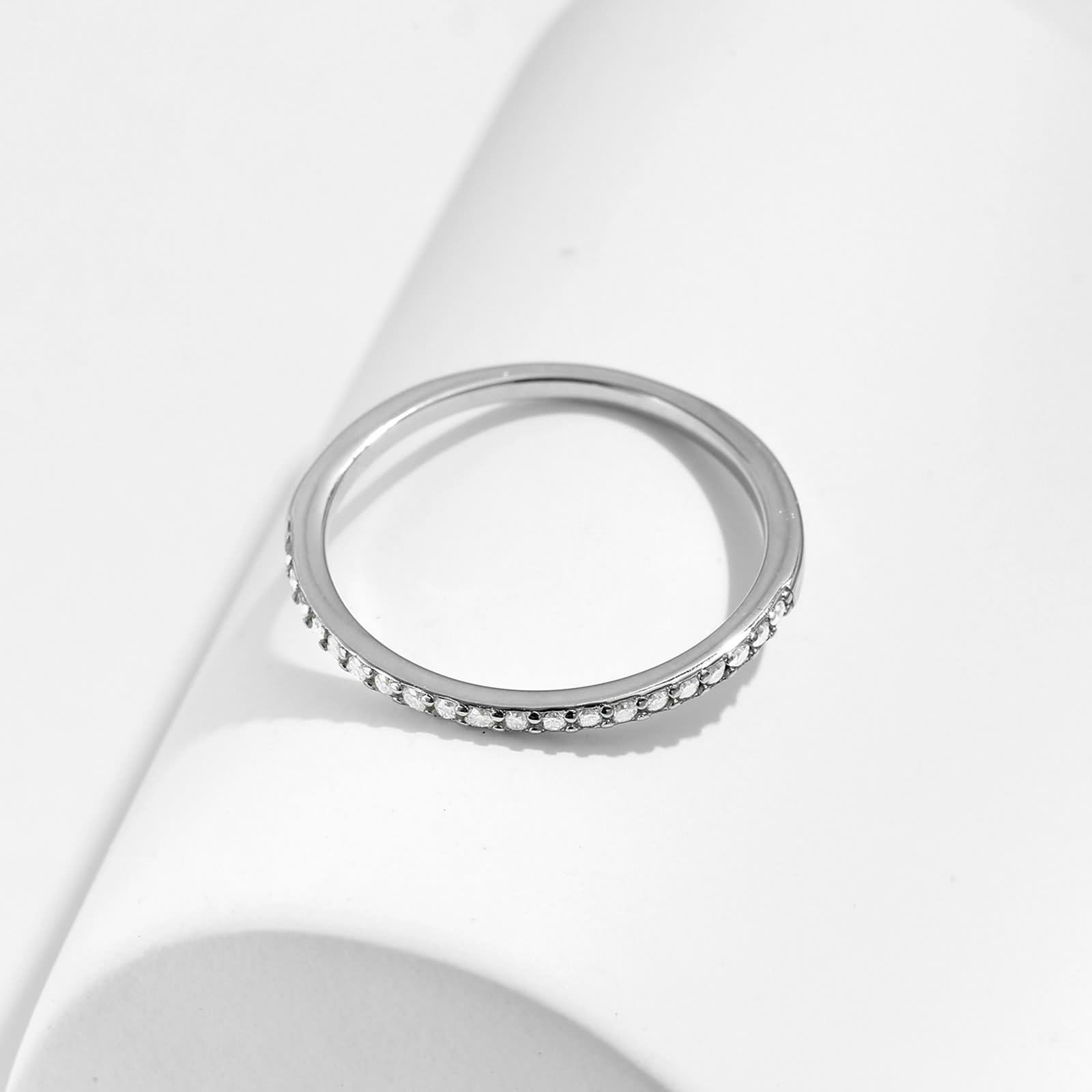 Anelli da donna per dito medio, anelli di fidanzamento rotondi con moissanite bianca a forma rotonda oro bianco