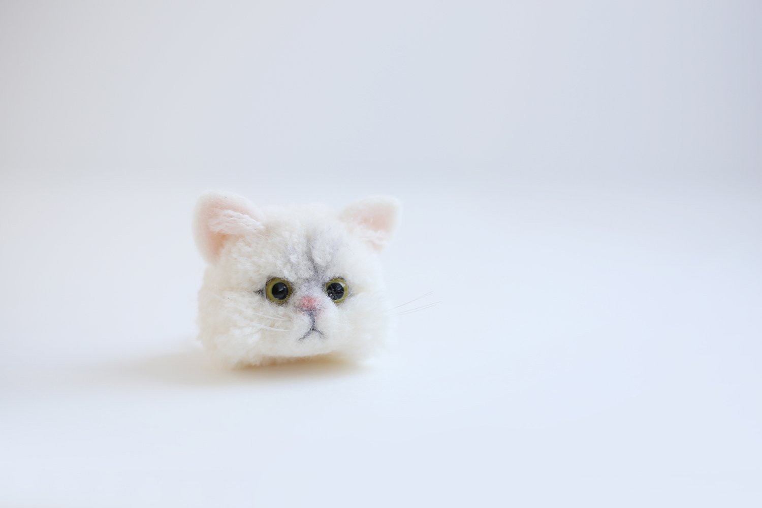 Amazon | DARUMA 手芸キット trikotri kit 猫ぽんぽん ペルシャ 01
