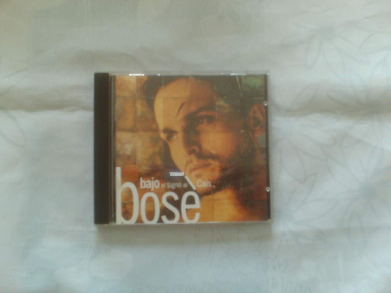 Bajo El Signo De Caín [Audio CD] Miguel Bose