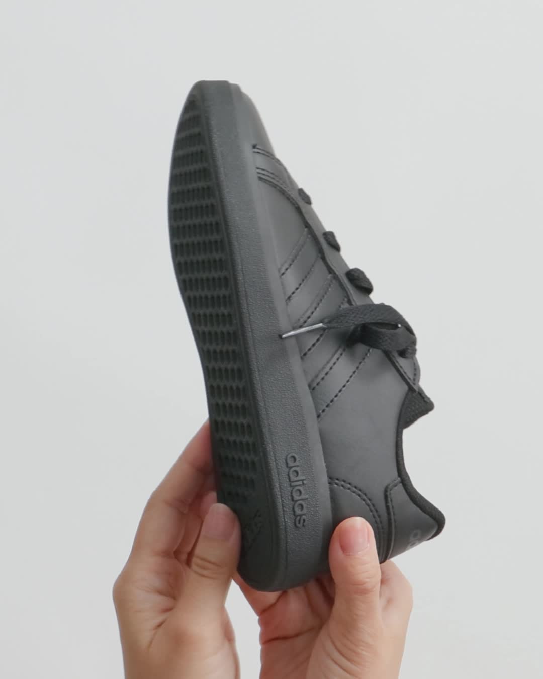 Amazon.co.jp: アディダス スニーカー キッズ グランドコート 2.0