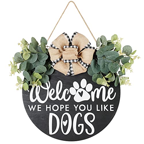 Welcome We Hope You Like Dogs Farmhouse Door Sign for Front Door Porch Decor Φ30cm Round Wooden with Eucalyptus Leaves Hanging Housewarming Home Decor for Dogs Lovers Gift (Black)