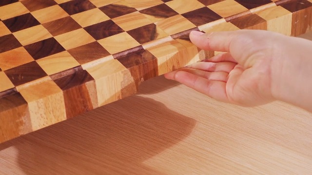Tabla de Cortar Extra Grande Patelai de Madera de Acacia, 61 x 45,7 cm, con Ranuras para Jugos y Asas Integradas para Cortar Carne, Queso, Frutas y Verduras miniatura 7