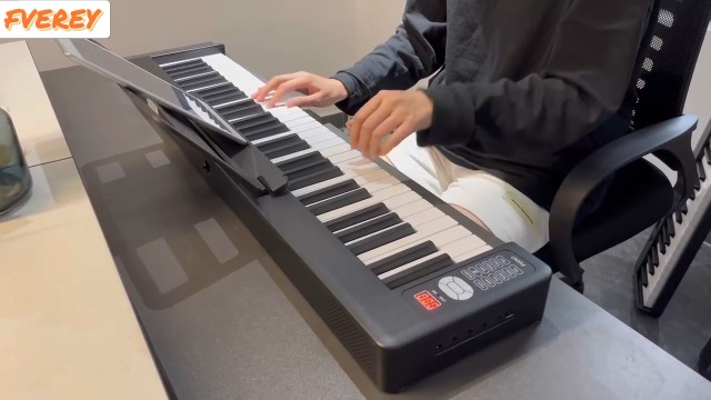 Watch Fverey 61 Keys Foldable Piano,Best Choice for Beginner on