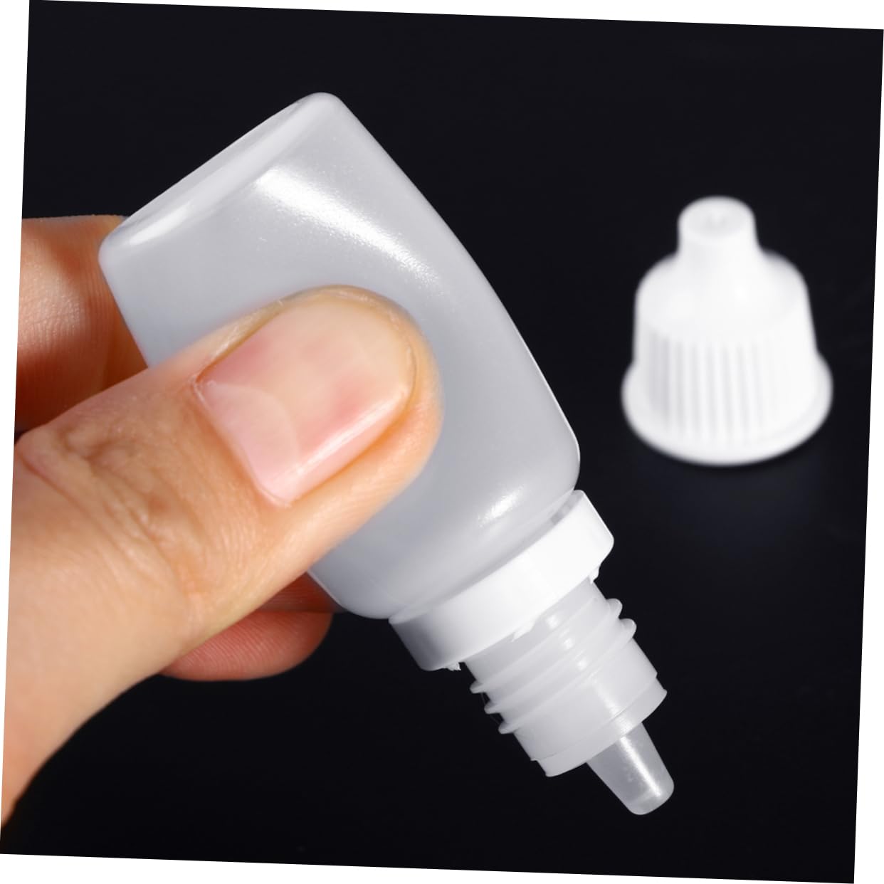 ULTECHNOVO Bottle Dropper 10ml Empty Eye Dropper Bottle Refillable for Solvents Oils