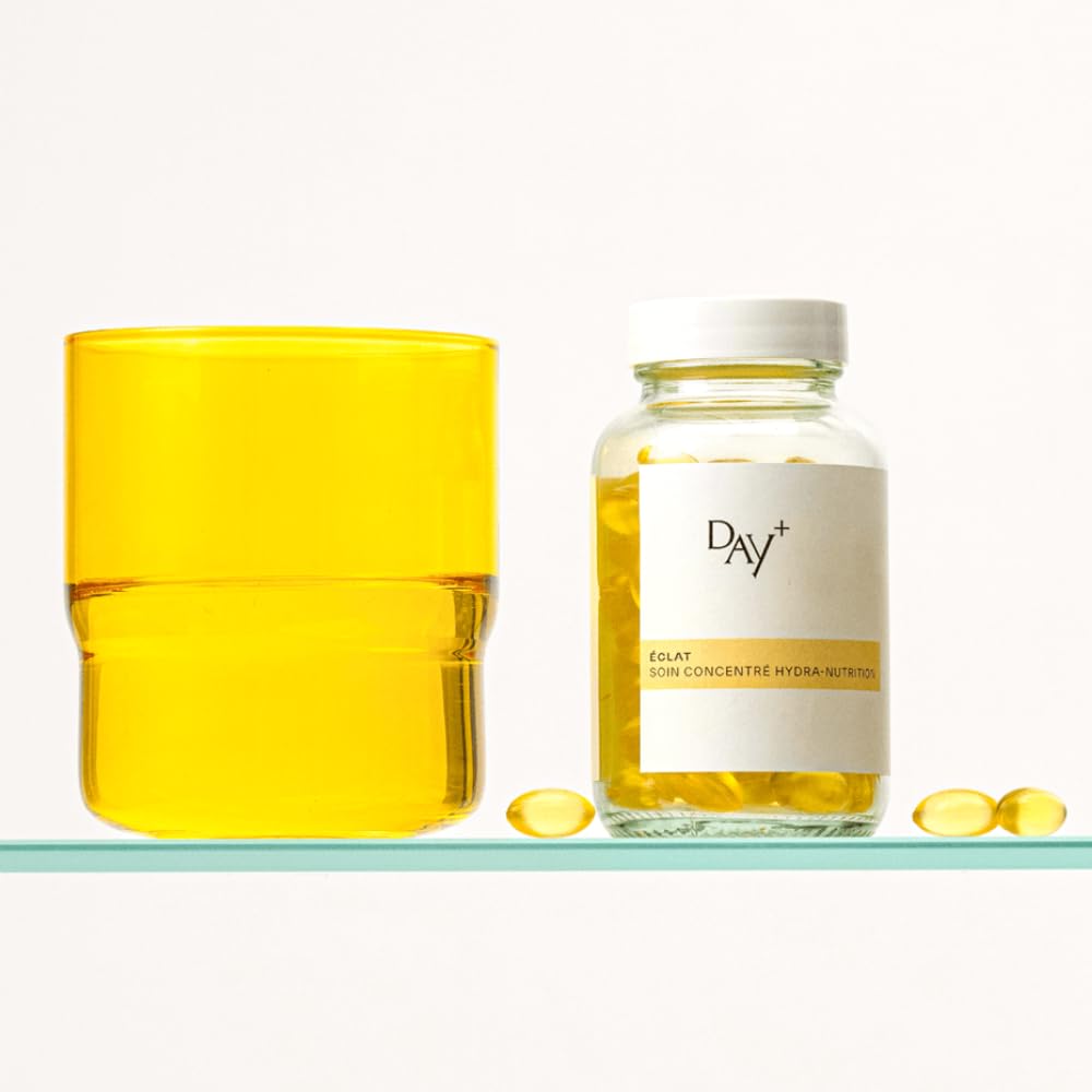DAY+ | Soin Concentré Hydra-Nutrition | Complément alimentaire Éclat | Répare & Apaise les peaux sensibles, Repulpe la peau | 3 huiles : Chia, Onagre, Bourrache | 30 capsules Vegan