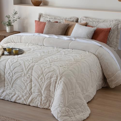 Fundeco   Edredón Conforter Sherpa   Colcha de Invierno Modelo Elai   Color Beig   Cama 135   Incluye 2 Fundas Cojín 50 x 70 cm