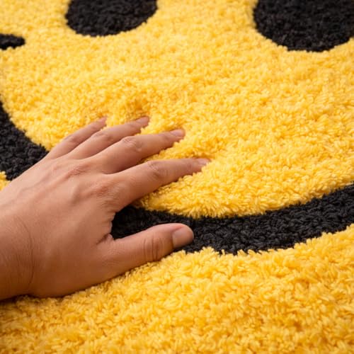Image of Xenluxe Ultra Soft Plush Shaggy Polyester Round Area Rug for Kids Playroom Nursery Bedroom and Safe Indoor Play Spaces - (Yellow Smile, Round, 5x5 feet)