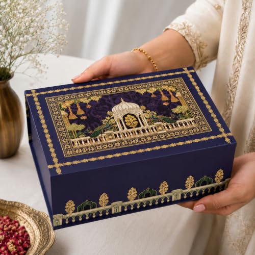 Image of Kura by Ekhasa Large Foldable Gift Box (26.5 x 21 x 11 cm)