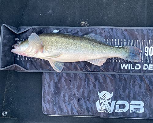 Angel-Berger Wild Devil Baits Camo Measure Mat 130cm Abhakmatte mit Maßband Predatory Fish