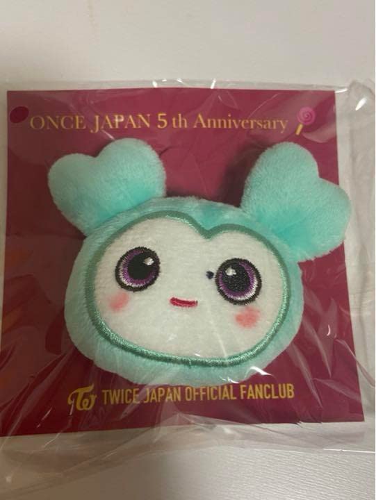 Amazon.co.jp: TWICE ミナ ラブリー ぬいぐるみバッジ ミブリー : おもちゃ