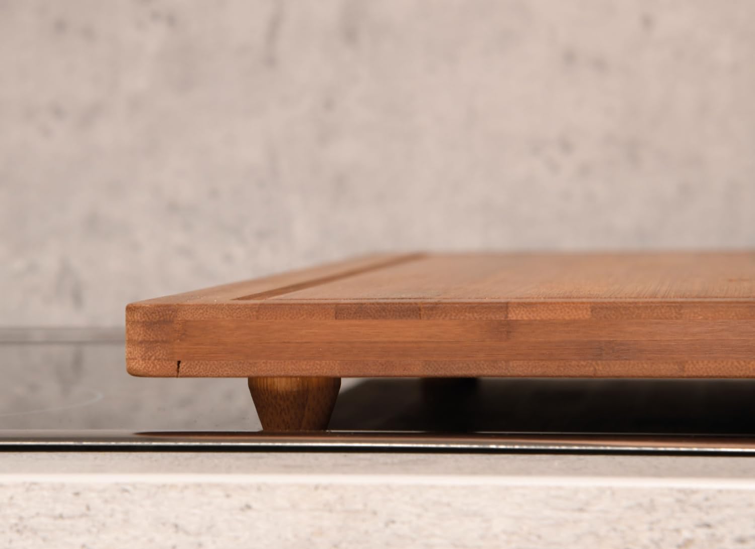 Kesper | Fornuisafdekplaat, materiaal: bamboe, afmetingen: 56 x 50 x 4 cm, kleur: bruin | 59599 13