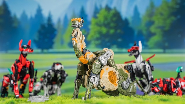 Amazon.com: 52TOYS BEASTBOX Boney Deformation Toys Action