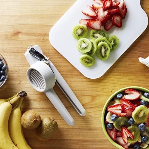 Chef'n Fatiador manual FreshForce, fatia cogumelos, morangos, kiwis e mais, cinza-acastanhado