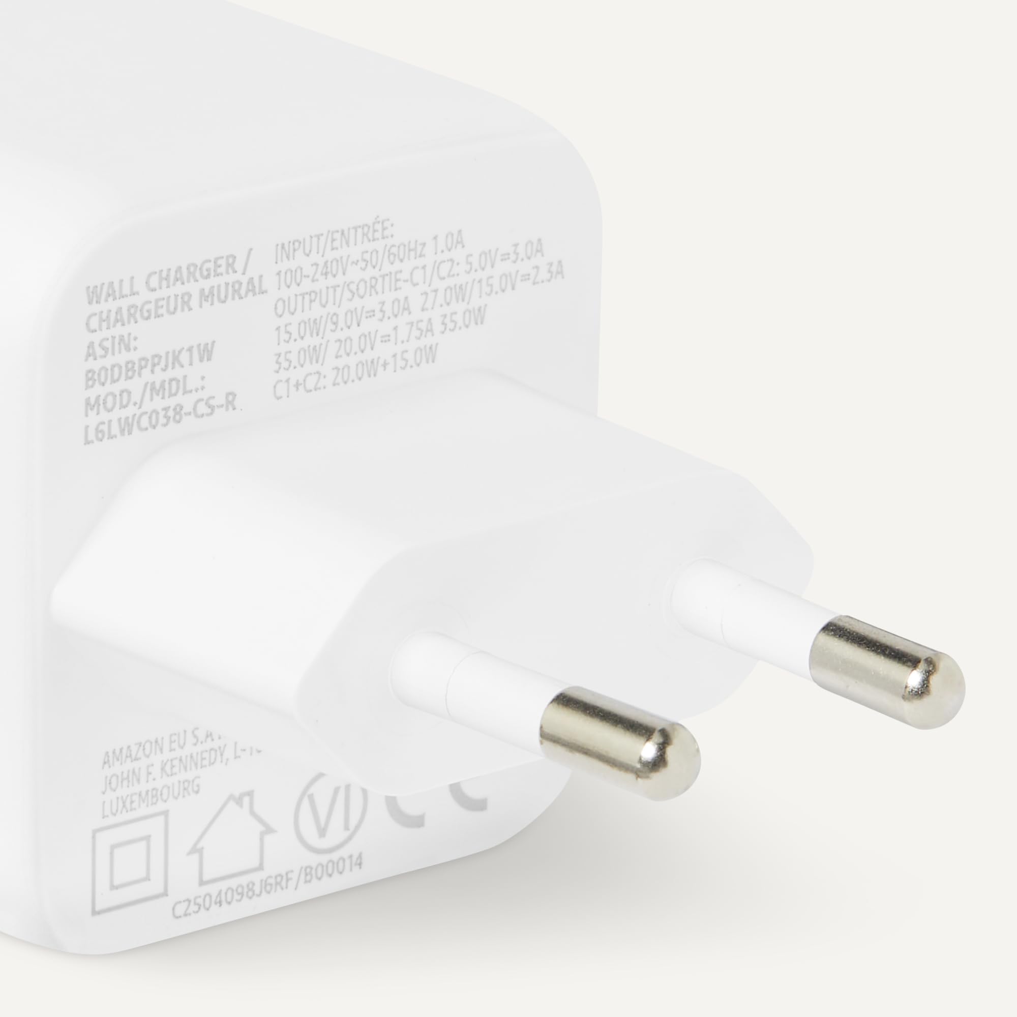 Amazon Basics Cargador de Pared USB-C Nano GaN de Carga Rápida, 35W y 2 Puertos para Tablets y Teléfonos, Blanco - 4