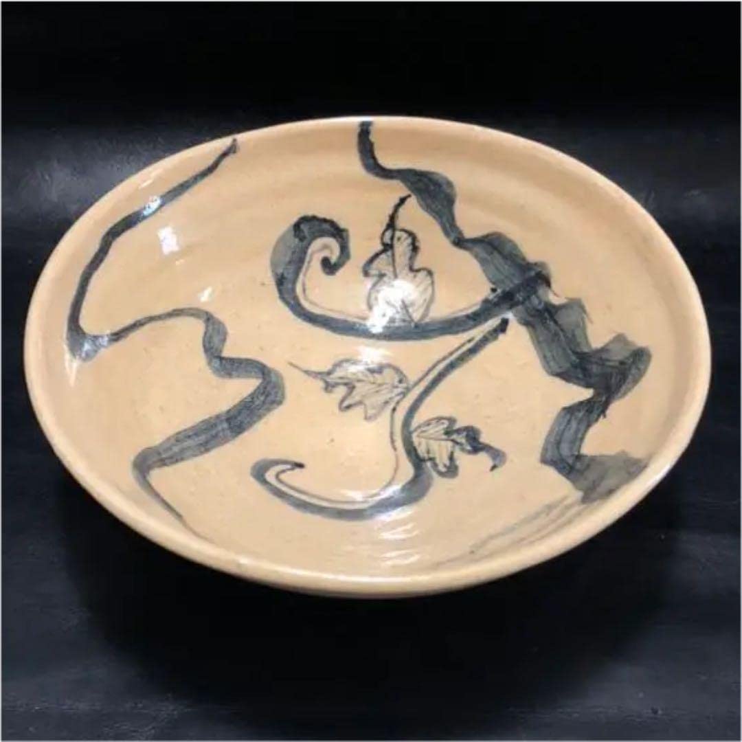 Amazon.co.jp: 古美術蔵から見事な殴り書きされたツル植物の抹茶茶碗が