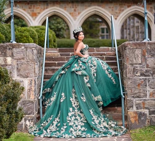 Elegant Gold Lace Quinceanera Dresses with Train Puffy 3D Flower Sweet 16 Dresses Strapless Tulle Ball Gowns with Bow3