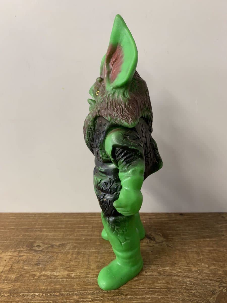 マルサン　　ソフビ　イカルス星人　当時物　スタンダードサイズ(出品今週いっぱい) Yahoo!オークション -「イカルス星人 マルサン」の落札相場