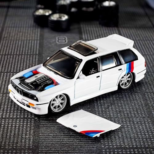 Hot Wheels 1990 BMW 318i Touring 1:64 miniatura 2