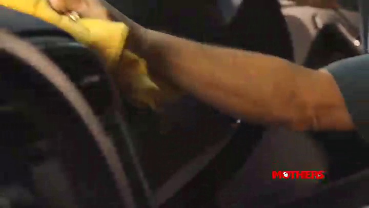 1 Mothers+05302+Protectant+1+Gallon