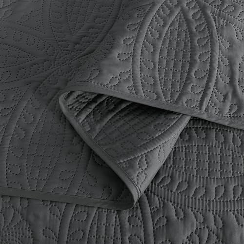 Image of Chezmoi Collection Austin 3-piece Oversized Bedspread Coverlet Set (Queen, Charcoal)