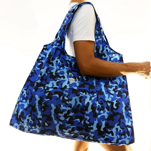 erda Sand-Free Travel Beach Bag Made with Recycled Water Bottles - Ocean Camo2