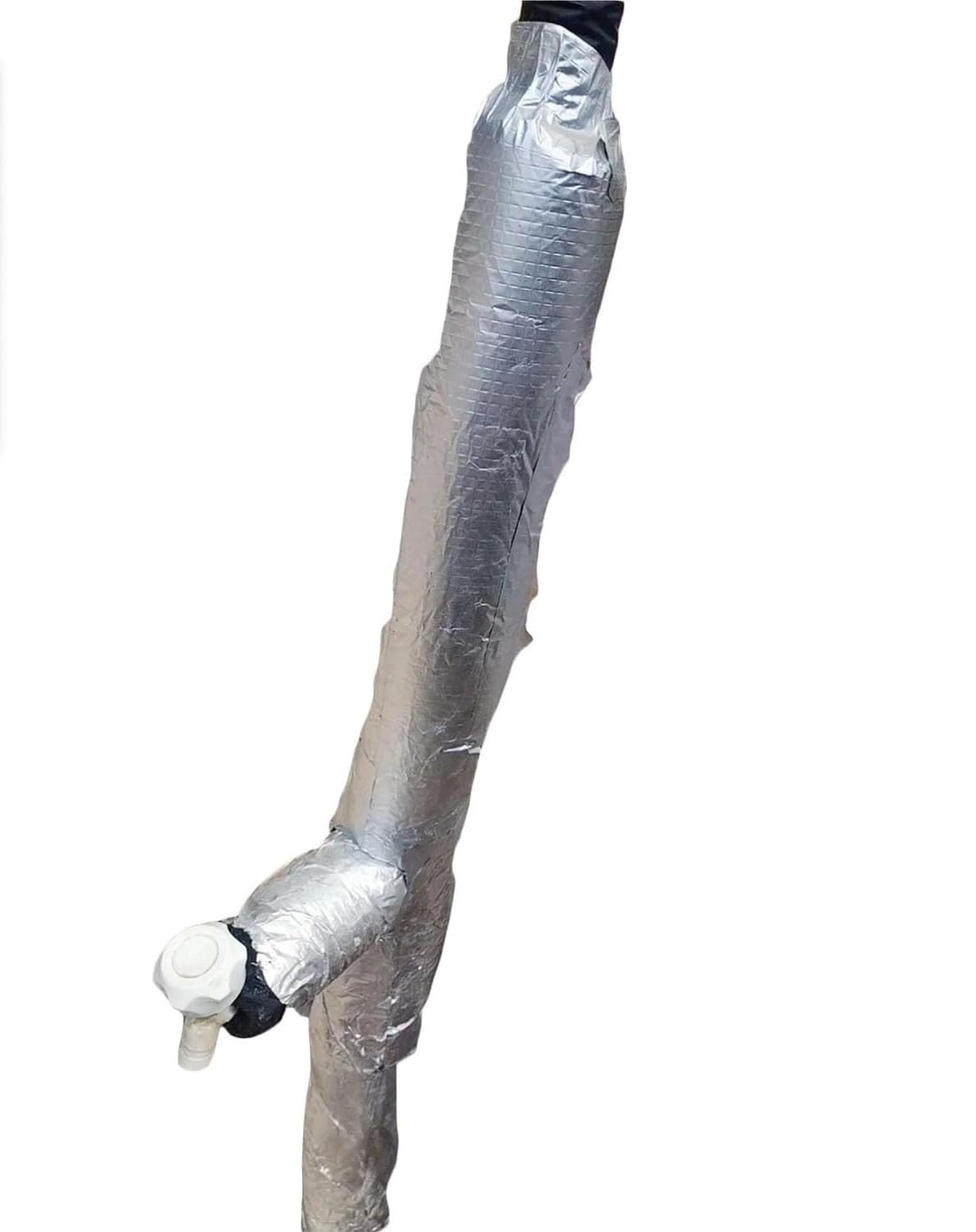 Tubo de espuma aislante para evitar la congelación de tuberías de agua en invierno