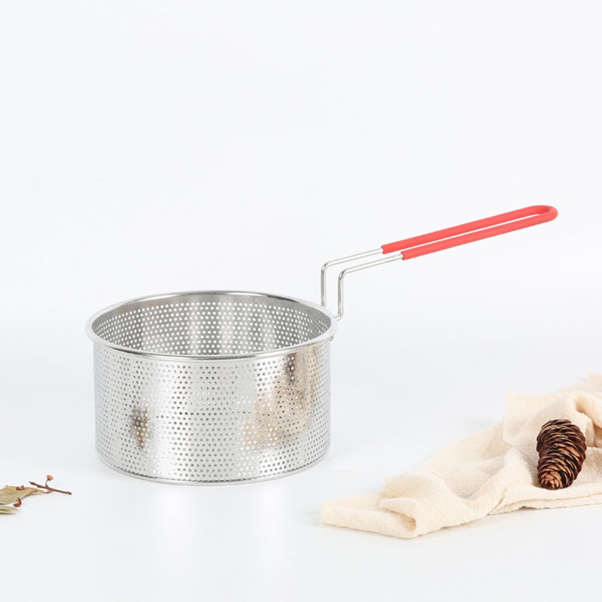 MAGICLULU Colador de Acero Inoxidable 304 de 18cm, Cuchara Coladora Agujeros Finos, Resistente al Calor, para Frituras y Pasta, Uso Doméstico y Profesional, Utensilio de Cocina Esencial