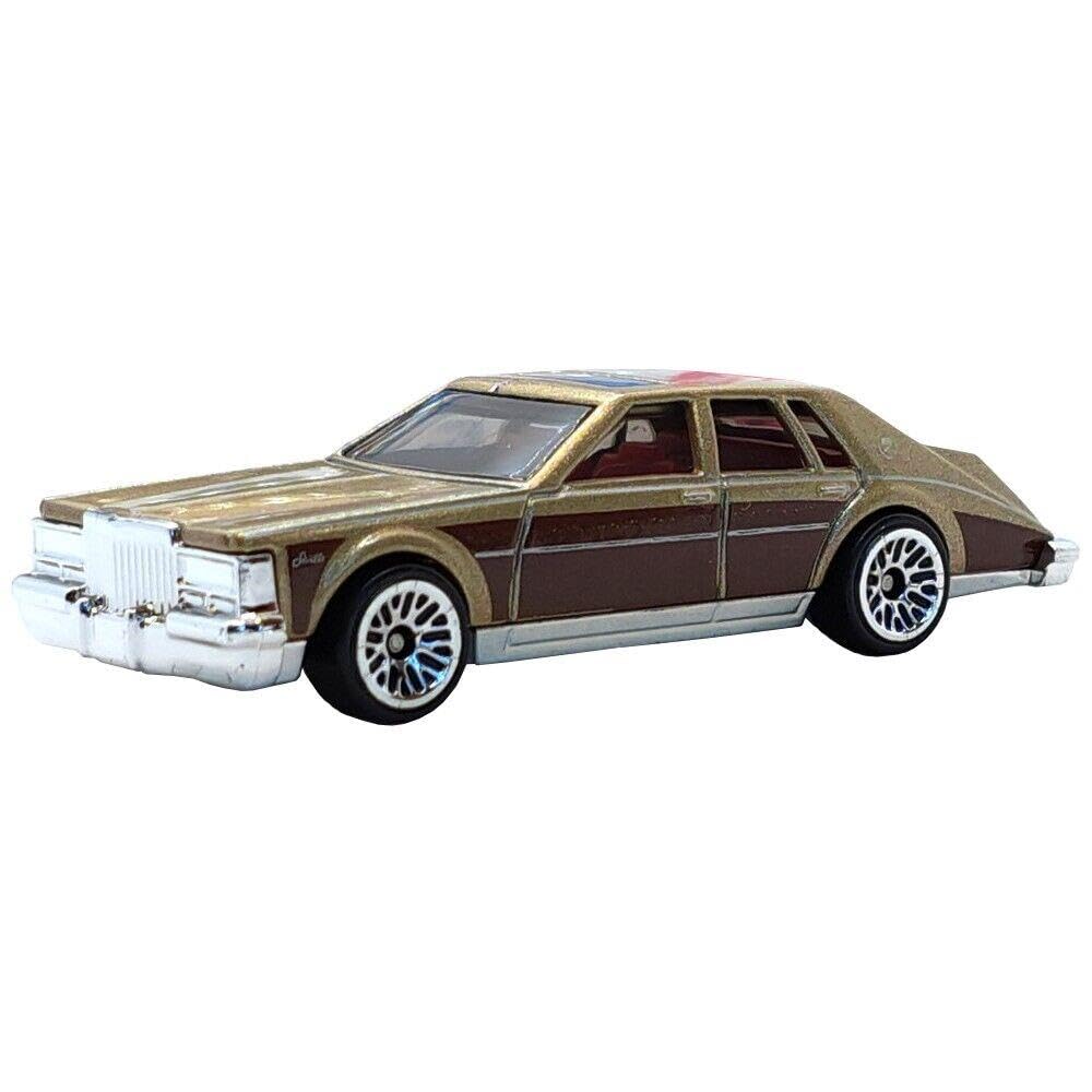 Hot Wheels - ´82 Cadillac Seville - HW: The ´80s 7/10 - HKG85 - Short Card - GM - Gold Metallic - Mattel 2023