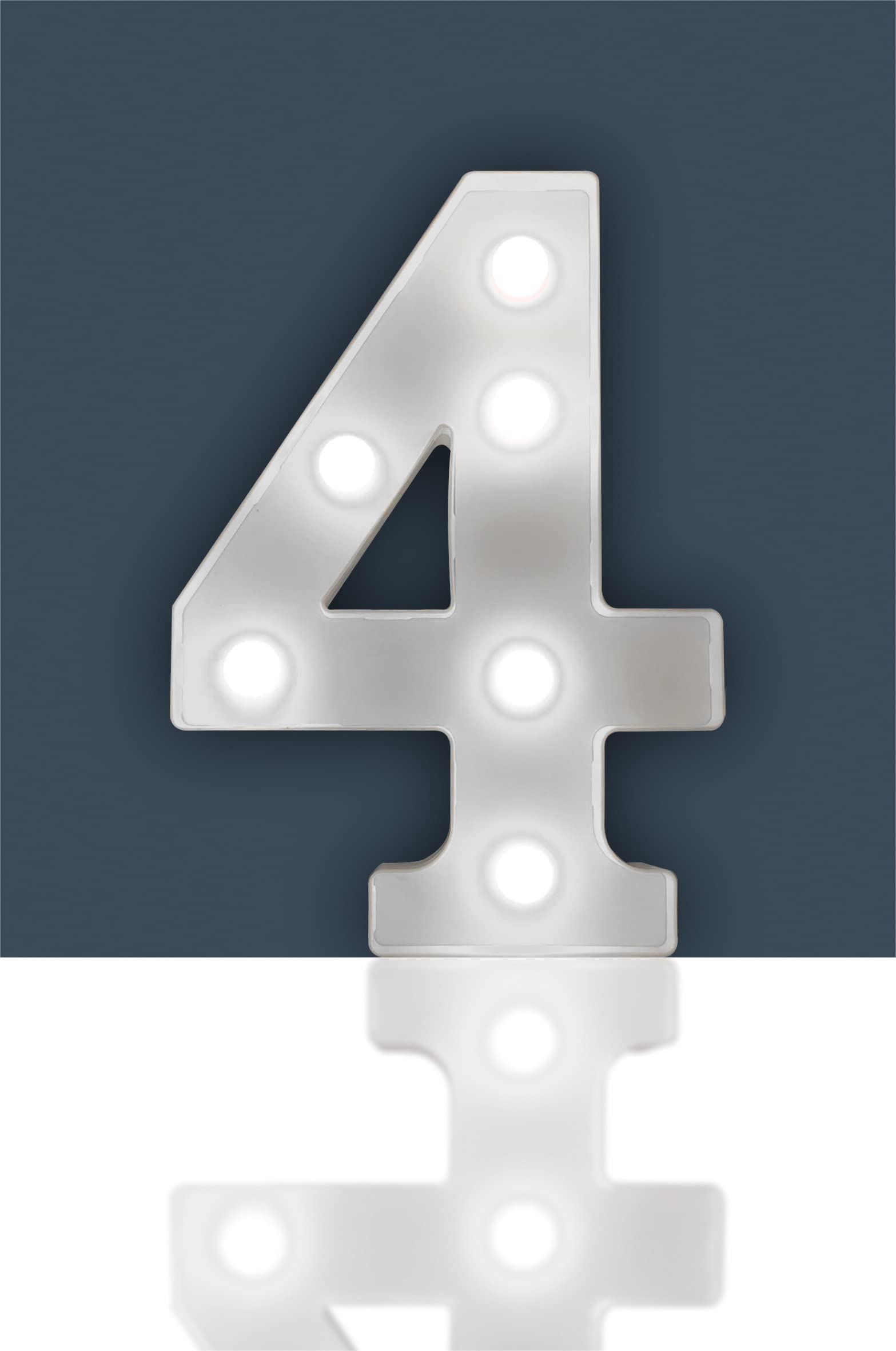 St Helens Home & Garden Light Battery Operated 3D Led Number - Perfect For Use As A Night Or At Weddings And Parties (Number 4)