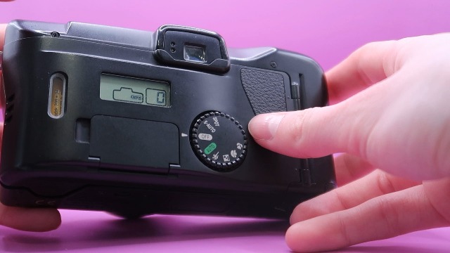 Amazon.com : Canon Sureshot Z135 35MM Point and Shoot Film Camera
