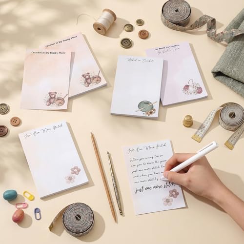 Image of Tinlade 200 Sheet 4 Styles Crochet Gifts to Do List Notepad Gift Crochet Lovers Checklist Handy Birthday Knitting Supplies for Women Crocheter Crafter Mom Sister Friends Crocheting Present, 4'' x 6''