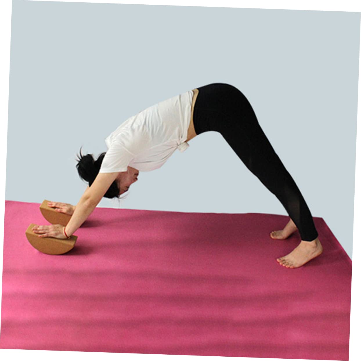 BESPORTBLE Bloque de Yoga de Corcho Natural Antideslizante, Semicircular y Ligero, Ladrillo de Entrenamiento Compacto para Ejercicios de Yoga y Pilates, Equipo Multifunción