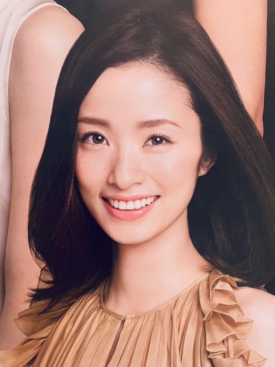 Amazon.co.jp: コーセー ポスター 70周年 新垣結衣 上戸彩 桐谷美玲 