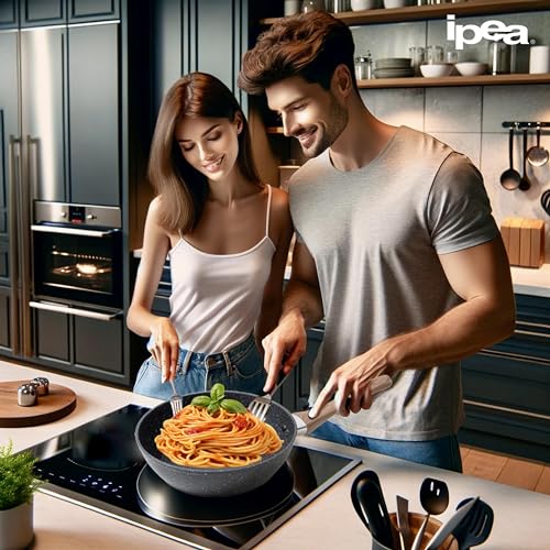 IPEA Padella Antiaderente Saltapasta per Pasta e Fritture - Induzione e Fornello a Gas - 24 cm - Wok -Padella Anti Aderente in Alluminio per Saltare la Pasta, Friggere Verdure, Risotto - immagine 4