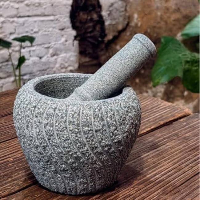 QUQUQ Mortar and Pestle Set Retro Stone Mortar Garlic Pounder Household Old Fashioned Grinder Pestle Set Seasoning Spice Tools(12cm)