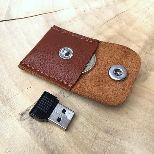 Halsbandtasche aus Leder für Hundemarke SAMMY | AIRTAGS | Steuermarke | Tassomarke | Einkauschip | Ring Aufbewahrung | Viele Farben | Handmade by Manufactica®
