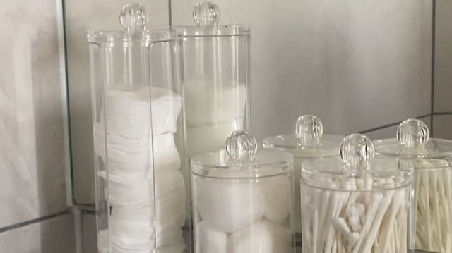 AOZITA Set Da 2 Dispenser Per Cotone In Plastica Trasparente Con Etichette - Barattoli 283g Per Bagno, Trucco, Filo Interdentale