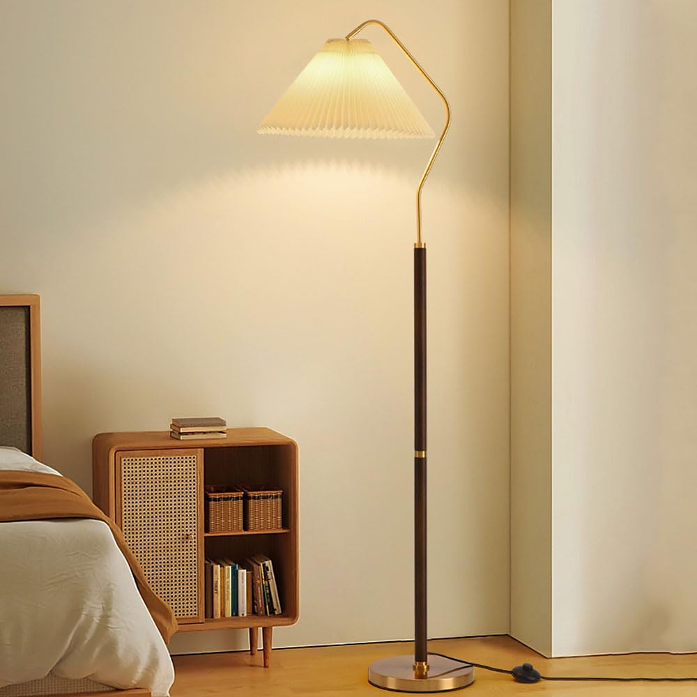 Regulowana klasyczna plisowana lampa podłogowa – wysoka lampa stojąca do czytania narożnik sofa i sypialnia polerowany metal z przełącznikiem nożnym eleganckie oświetlenie do salonu