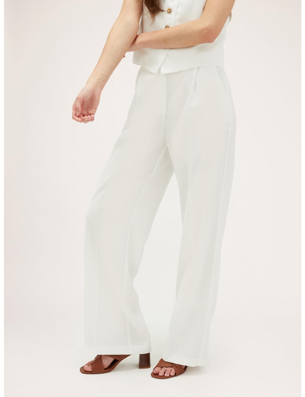 Motivi: Pantaloni Palazzo con Pinces Stagione Primavera Estate 2024.