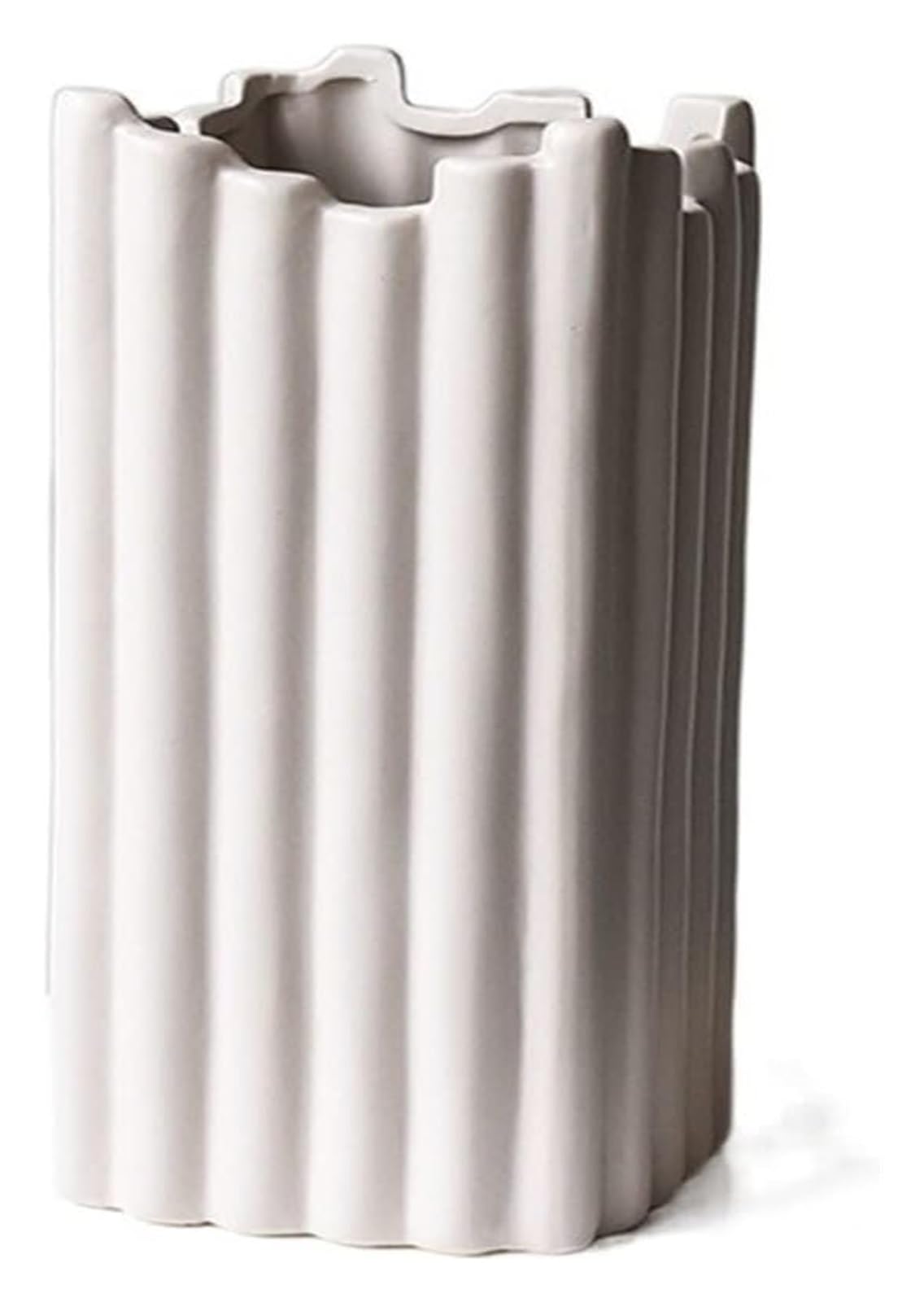 Vase en céramique beige pour sublimer l'ambiance douce de votre maison