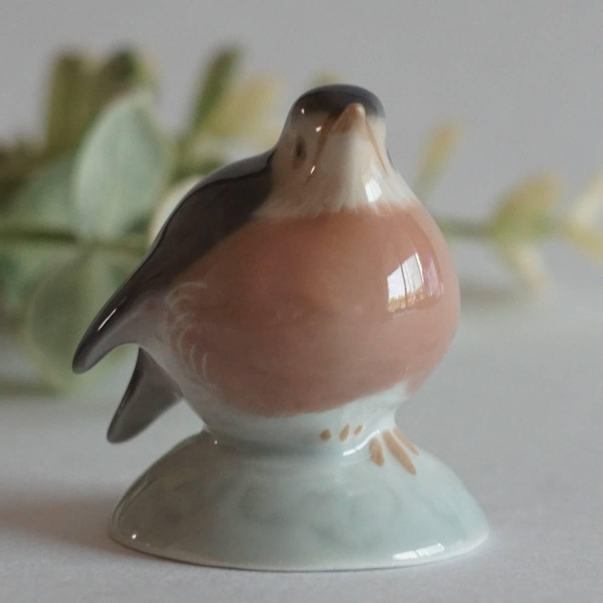 ロイヤルコペンハーゲン ロビン コマドリ 鳥 フィギュリン デンマーク製 TM A4 Royal Copenhagen Robin Komadori Small Bird Figurine Made in