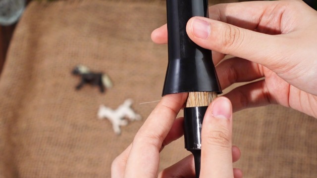 Ferrochef 2 Set Hoof Oil Brush for Horses with Cap Black for Horse Hoof Care to Restore Dry and Fragile Hooves - image 7