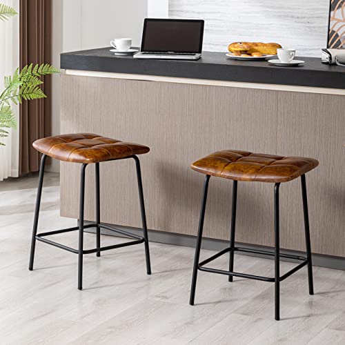 DUHOME Butacos cuadrados acolchados para barra de cocina, set de 2 unidades, tapizados en cuero sintético transpirable con reposapiés, sin respaldo, altura 24 pulgadas, color marrón amarillento