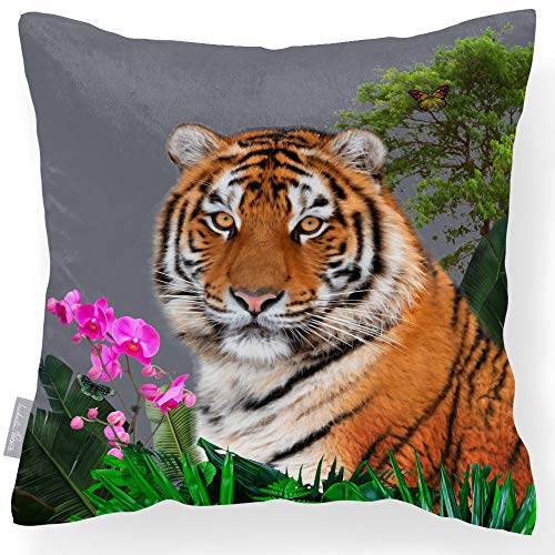 Izabela Peters u0099 Lujoso cojín de terciopelo de diseño u0096 tacto suave u0096 Regent Tiger King u0096 gris, diseñado, impreso y hecho a mano en el Reino Unido