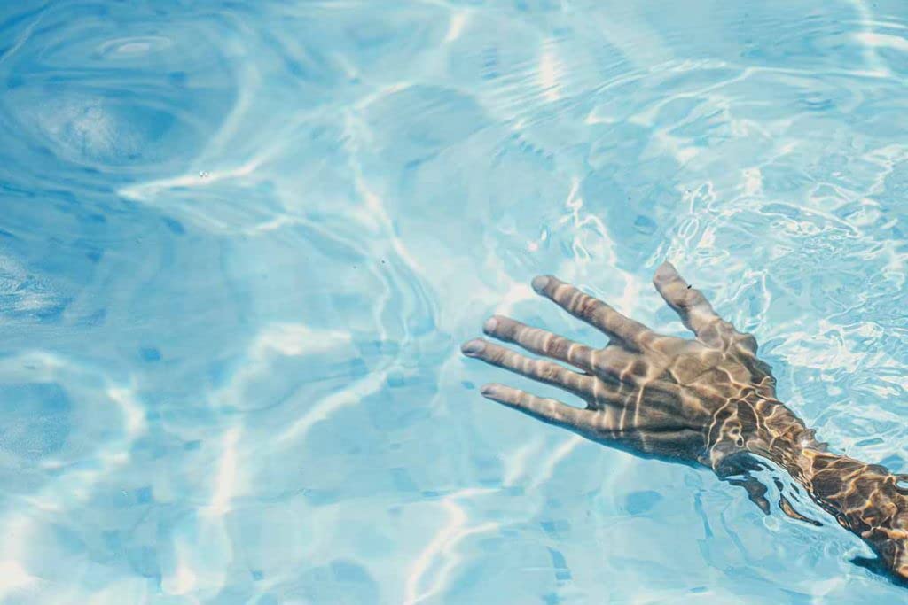 Elevador pH granulado para Piscinas, Jacuzzis y Spas, Regula el pH para Mantener el Agua Limpia y Cristalina, 6Kg