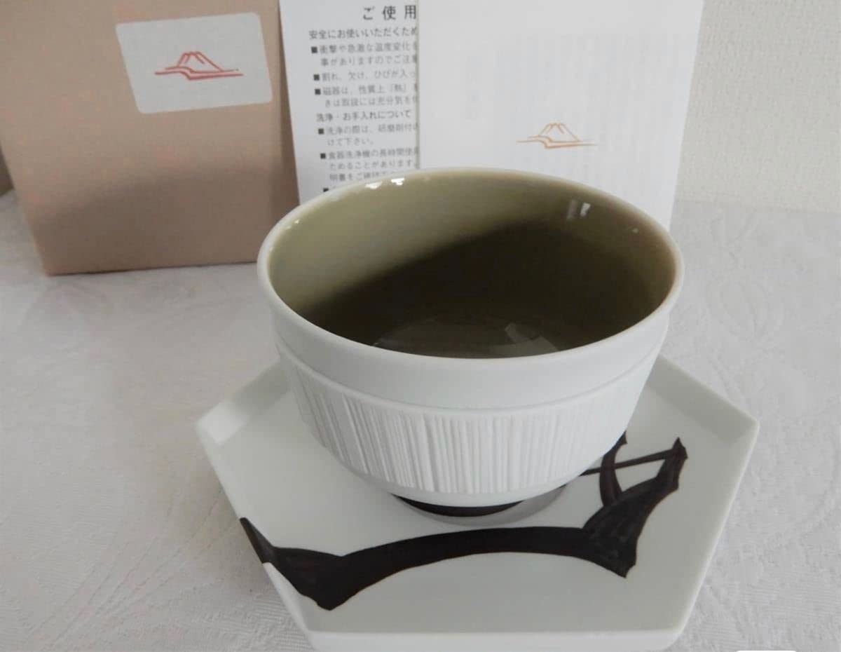 Amazon.co.jp: 深川製磁 趣碗沙羅 錆 茶碗 : おもちゃ
