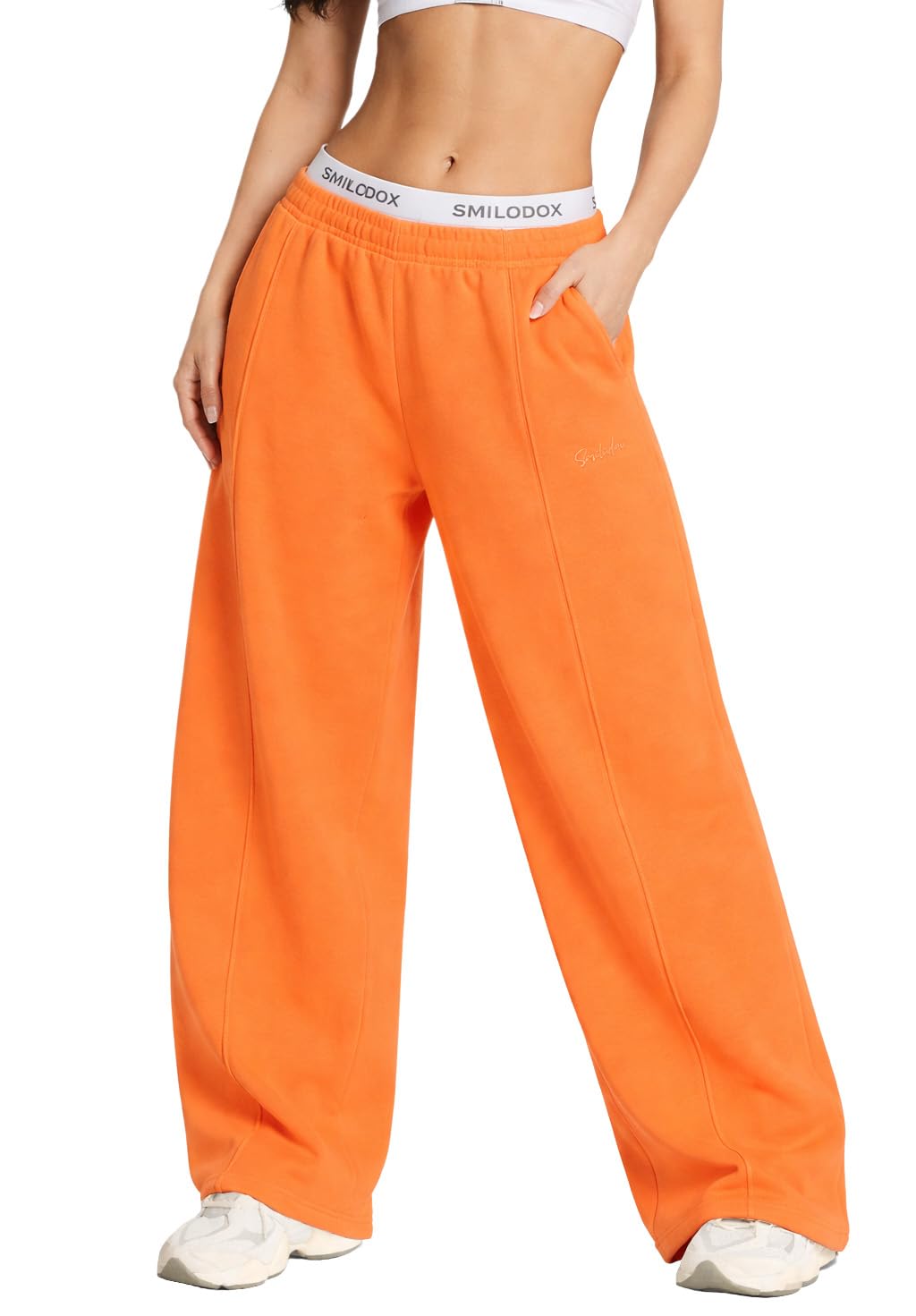 SMILODOX Jogginghose Damen Siara, Bequeme & stylische Freizeithose mit elastischem Bund und Seitentaschen, Trainingshose mit verstellbarem Beinabschluss im Oversize Fit, Für Fitness, Yoga & Freizeit