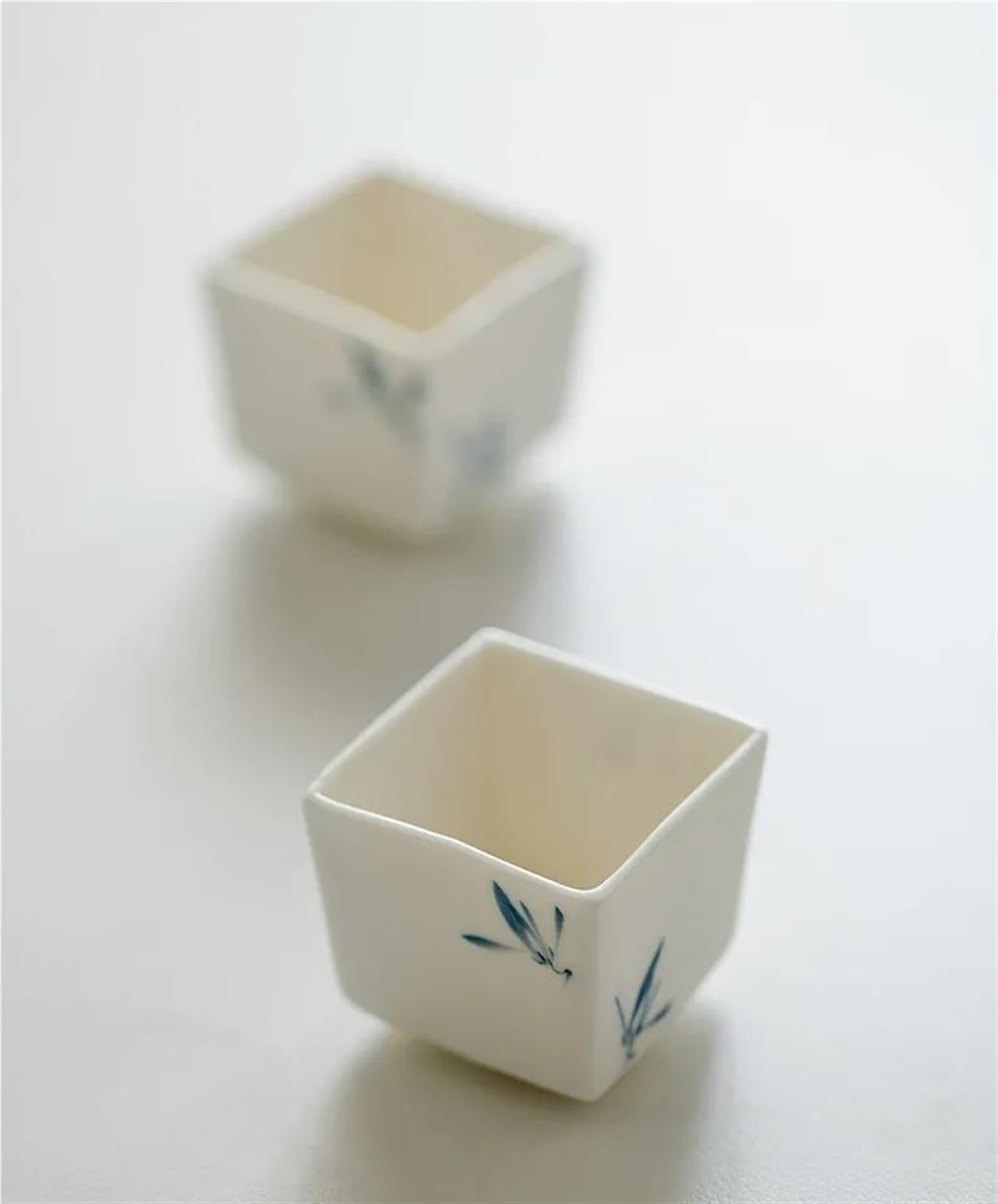 Teeservices 2-teilig/Set Kung-Fu-Teeservice 50 ml handbemalte Schmetterlingsorchidee Keramik-Teetasse Weißes Porzellan Quartett-Meistertasse Blütenblatttasse Teeschale Reise-T