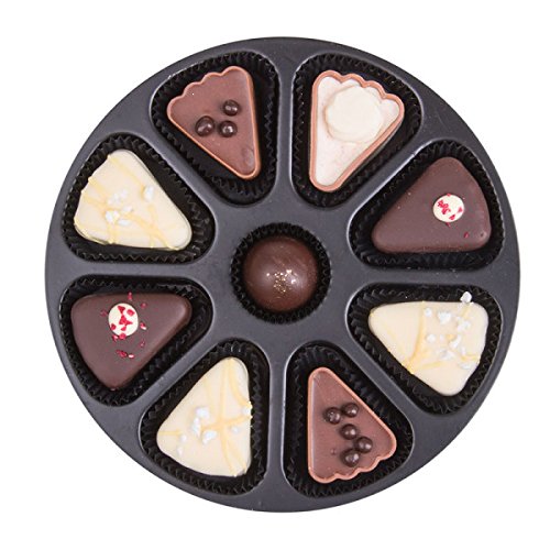 Sweet Cake Midi - 9 pralines in taartvorm | Belgische chocolade | Beste kwaliteit | Geschenkidee | Cadeau | Verjaardag | Bedankje |Huwelijksgeschenk | Moederdag | Vaderdag | Volwassenen - Image 4